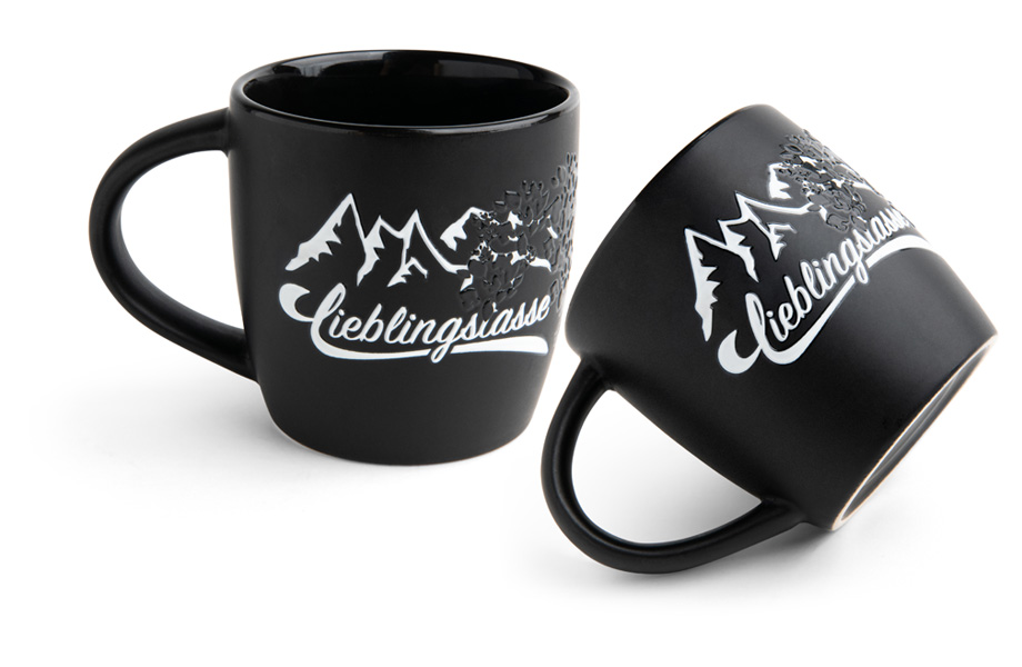 Tassen mit Relieflack