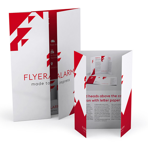 Faltblätter mit Fensterfalz