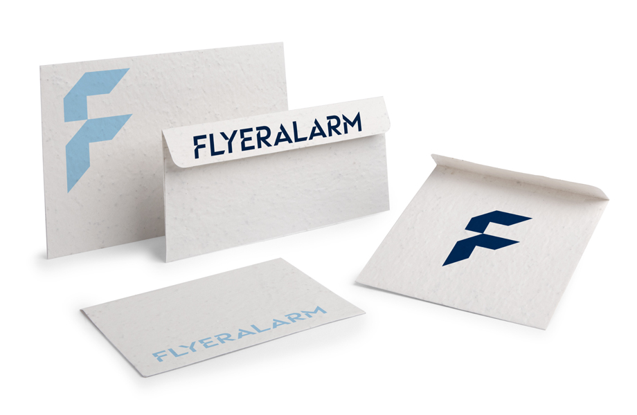 Enveloppen van groeipapier met plakstrip