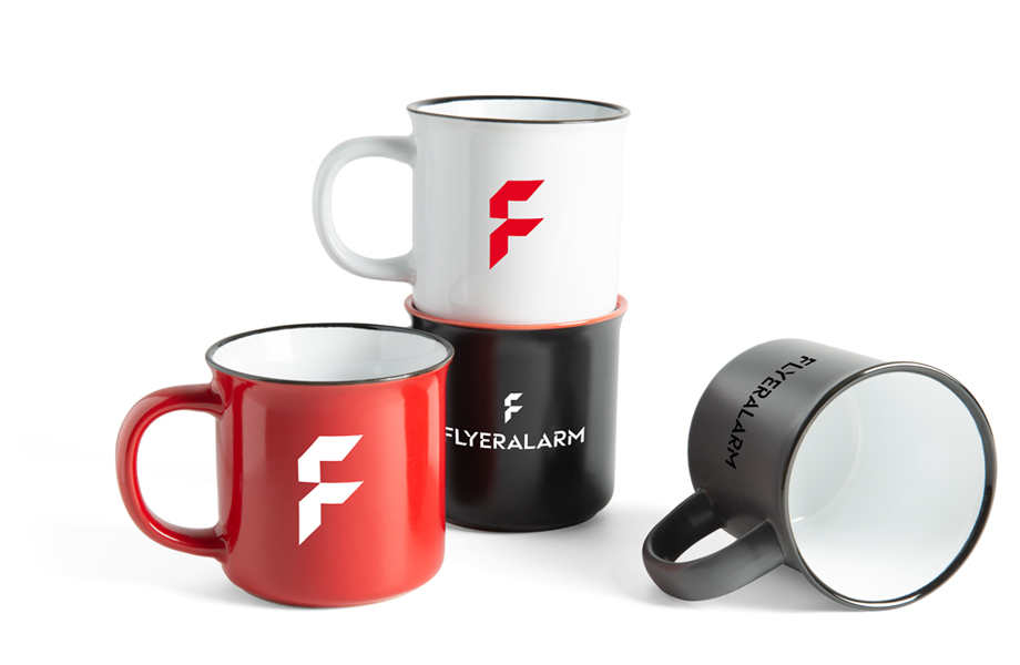 Tazas de vino caliente retro