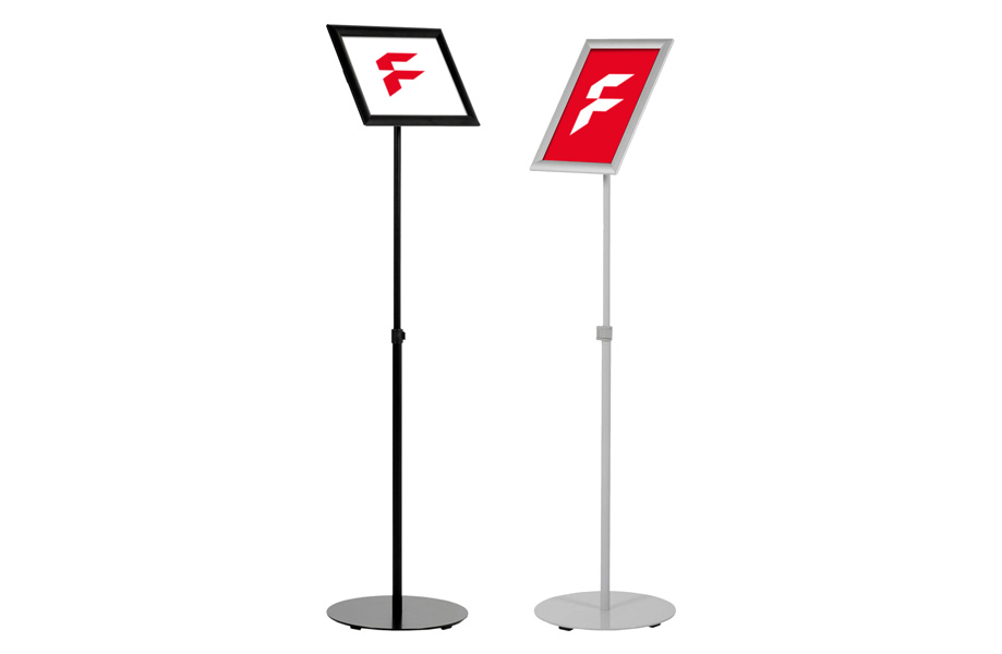 Soportes informativos regulables en altura con marco plegable