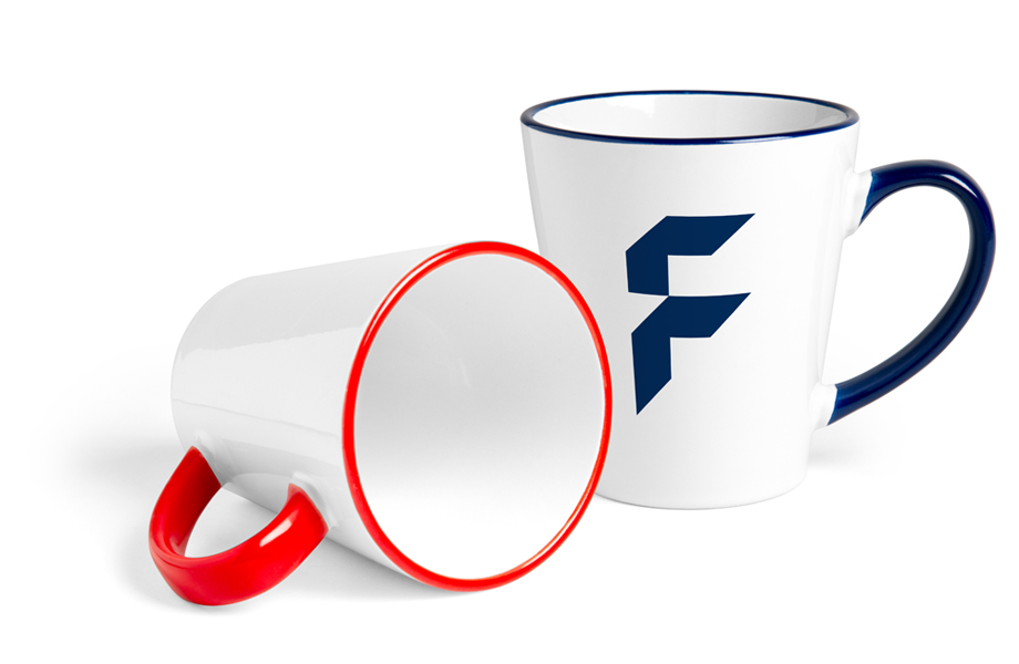 Fototassen mit farbigem Rand und Henkel