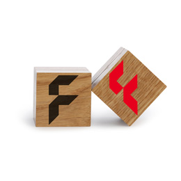 Staanders tafelmodel houten blokje